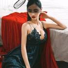 丰满少妇在厨房激情,平凡厨房里的非凡激情：一位少妇如何用爱点燃家庭与社区的温暖-2